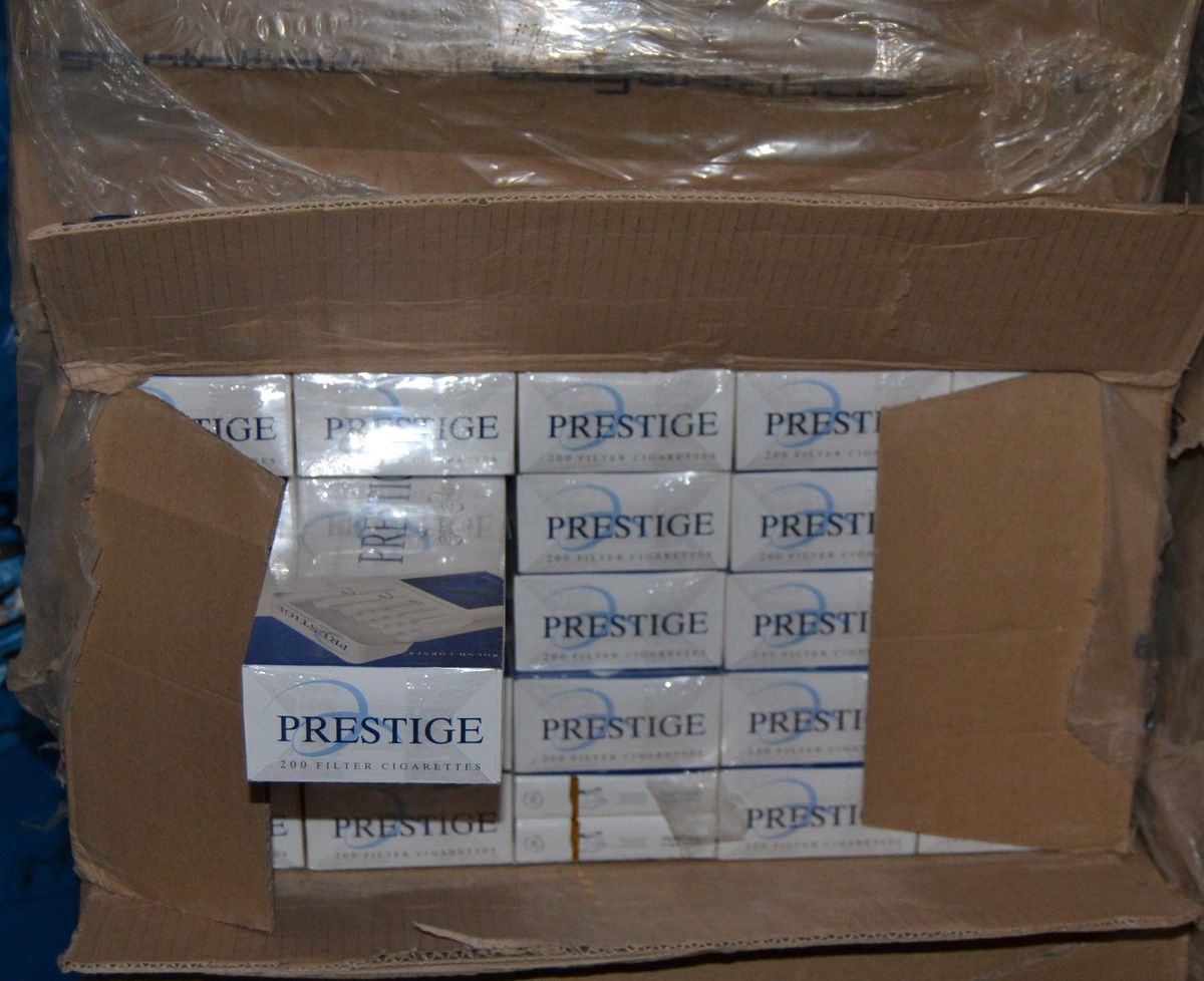 Kars\'ta 912 Paket Kaçak Sigara Ele Geçirildi