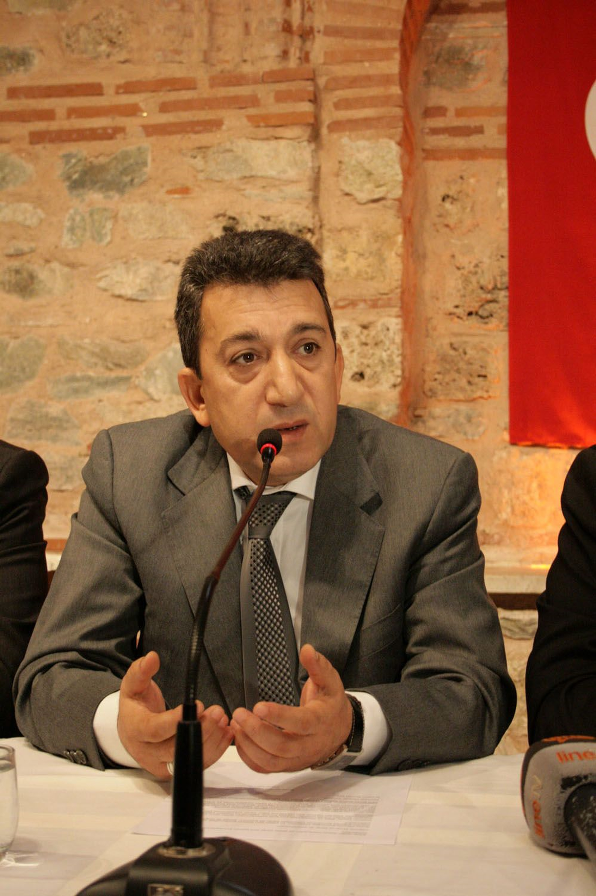 "Kış Geldi... Suriye İçin Bir Ekmek, Bir Battaniye"