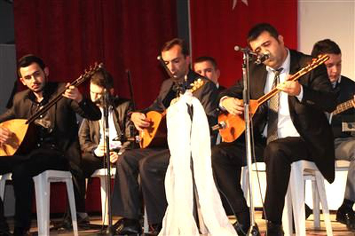 Kursiyer Korosundan Muhteşem Konseri