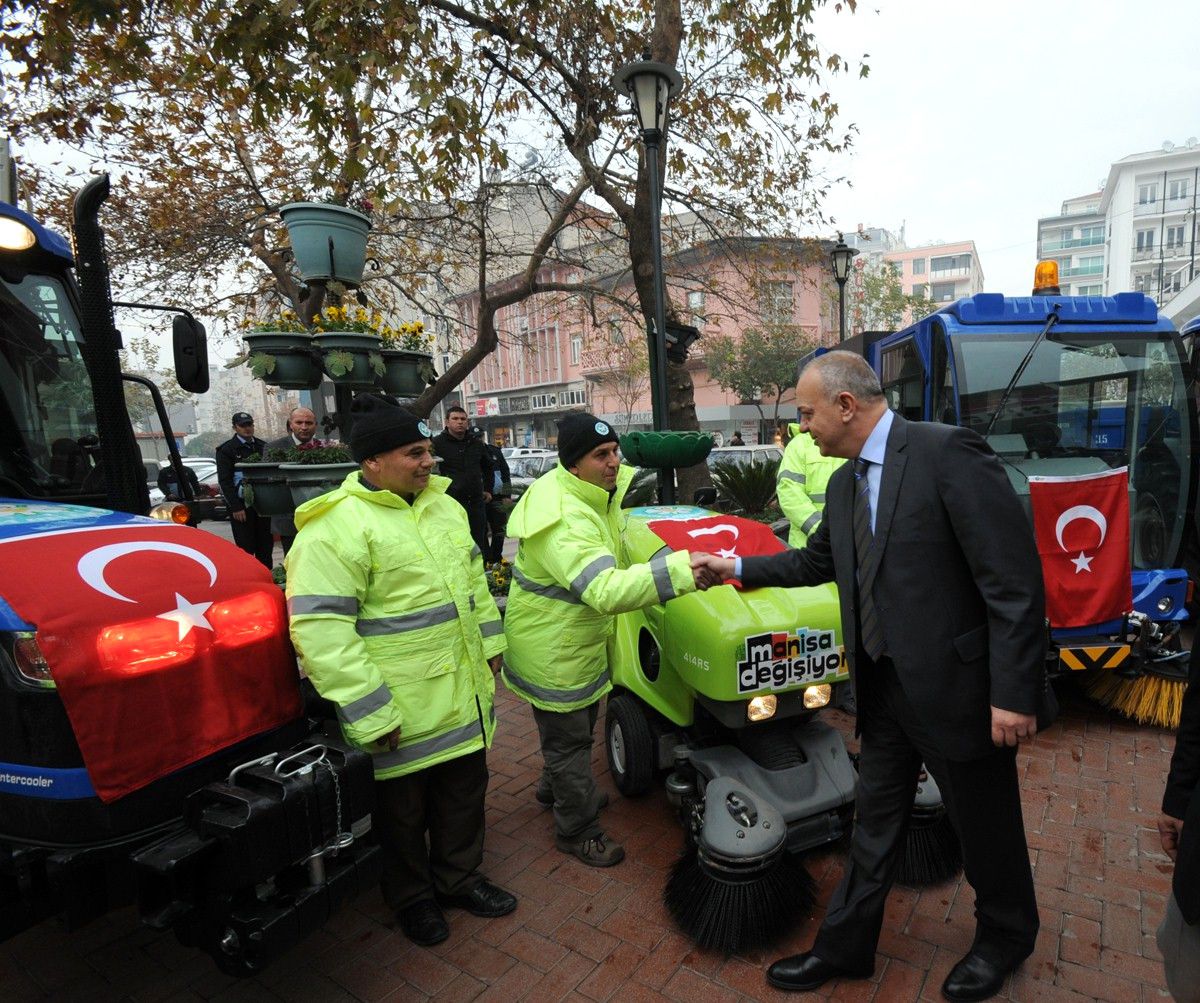 Manisa Belediyesi Filosuna 6 Yeni Araç Daha