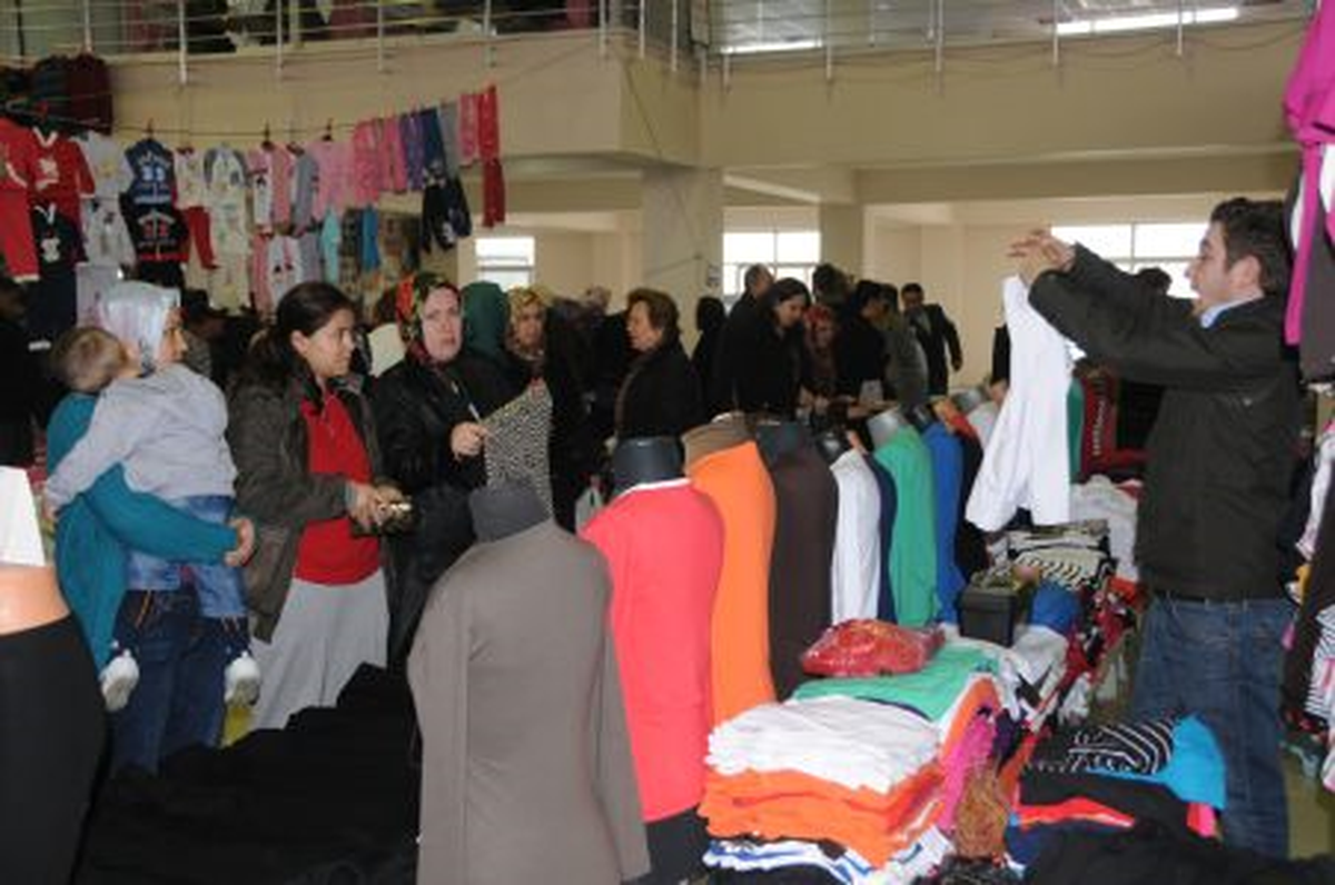Manisalılar Sosyete Pazarı\'ndan Memnun