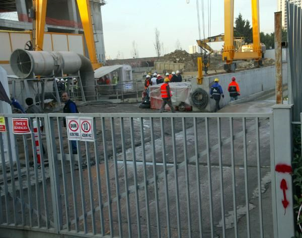Metro İnşaatında Yangın: 4 Yaralı
