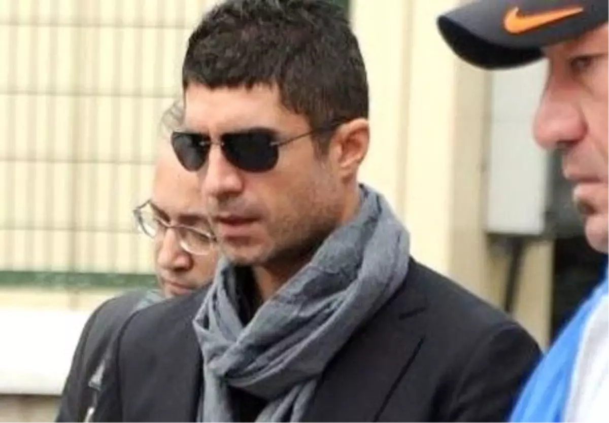 Şarkıcı Özcan Deniz\'in "Dolandırıcılık" Davası