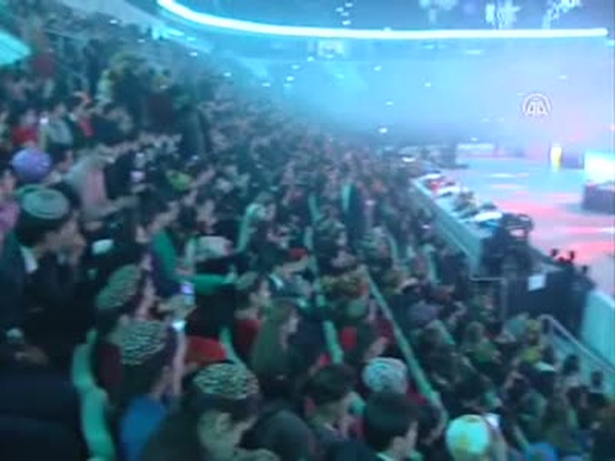 Tarkan\'dan Türkmenlere Yılbaşı Konseri