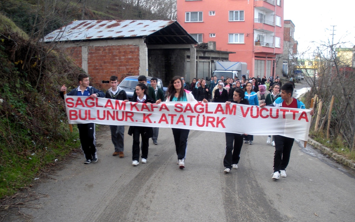Toplum Hizmeti Halk ile El Ele Sağlıklı Yaşam Yürüyüşü