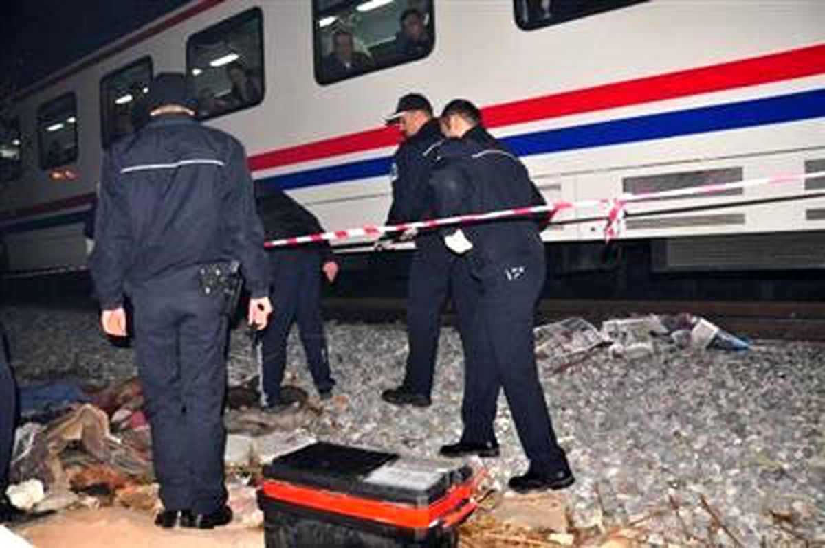 Tren Raylarında İntihar