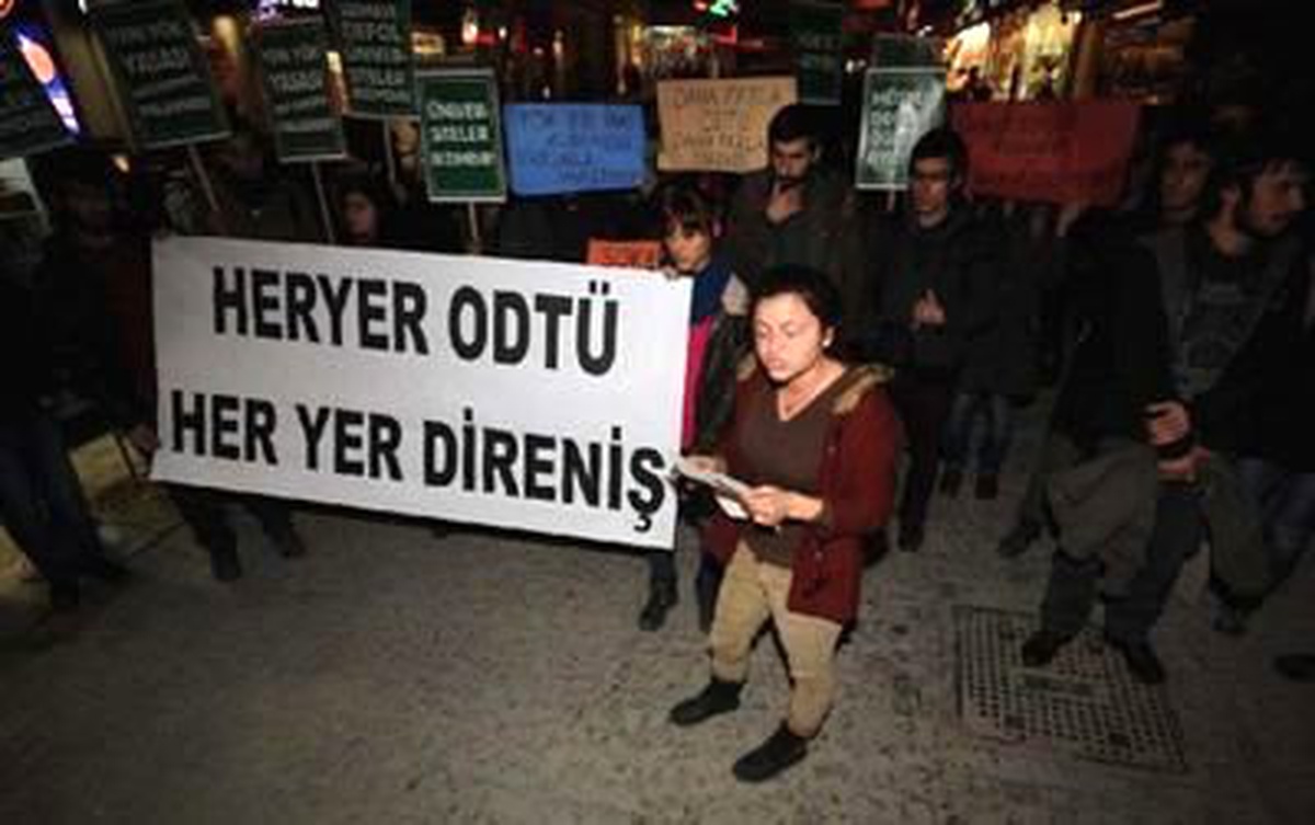 Ytü Öğrencilerinden ODTÜ\'ye Destek Gösterisi