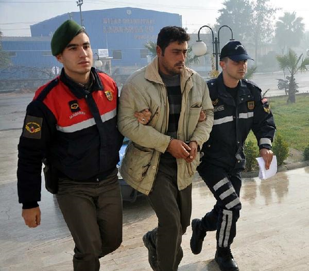6 Yaşındaki Öz Kızına Tecavüze Gözaltı