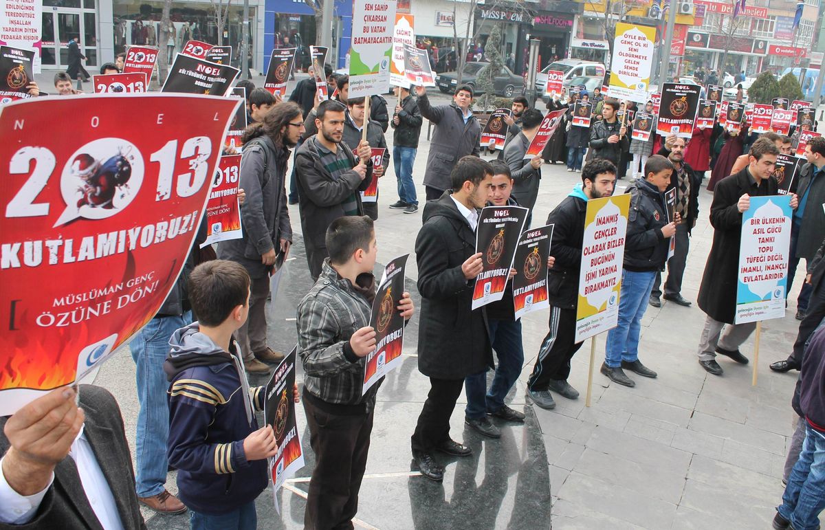 Agd\'den Yılbaşı Kutlamalarına Tepki