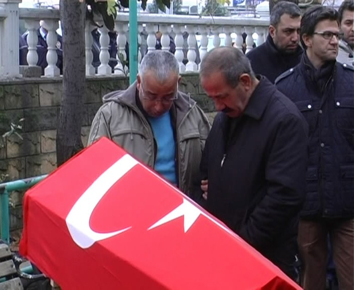 Alkollü Yakalanınca İntihar Eden Polis Son Yolculuğuna Uğurlandı