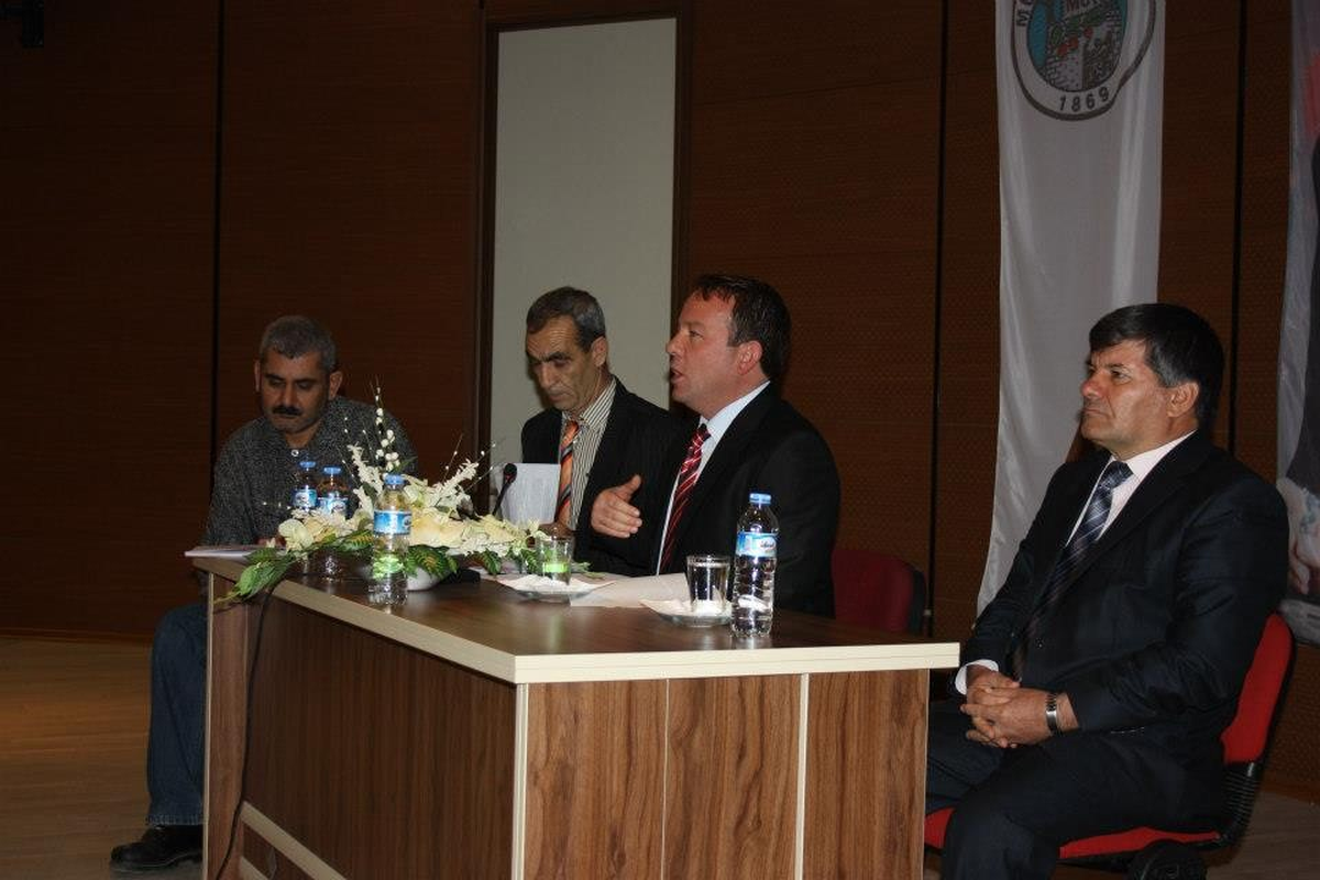 Başkan Orhan, Büyükşehir Yasasını Anlattı