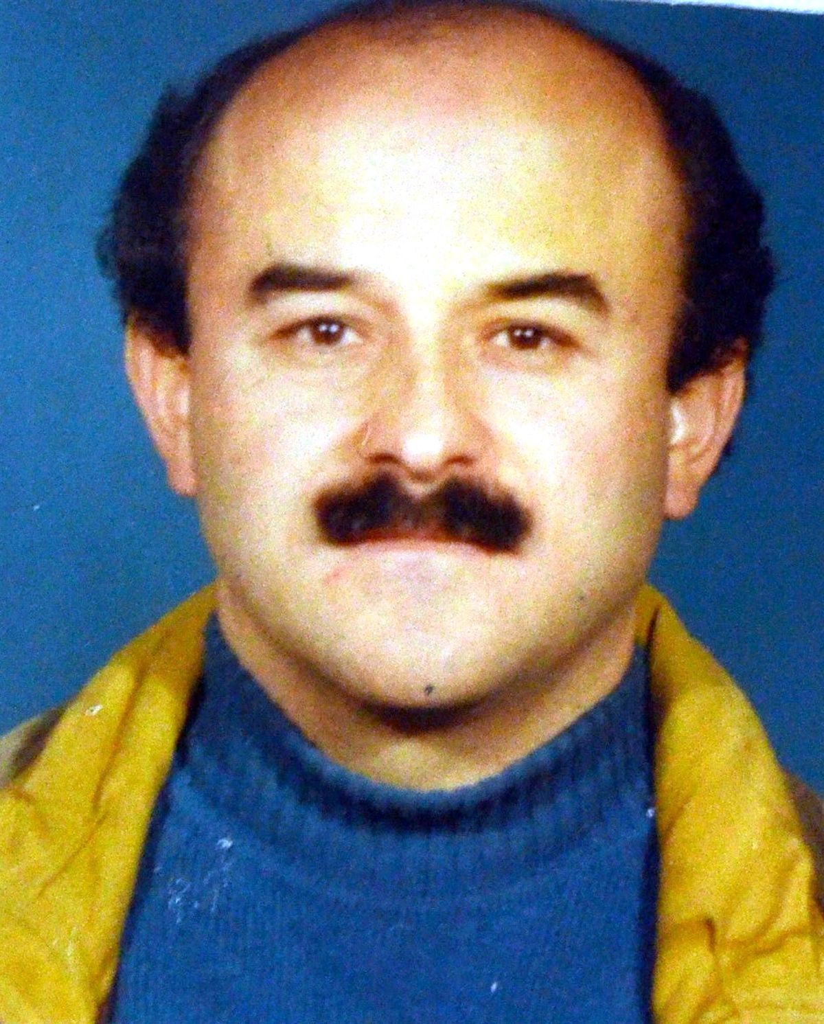 Eczacı Kalfası Ağaca Asılı Bulundu