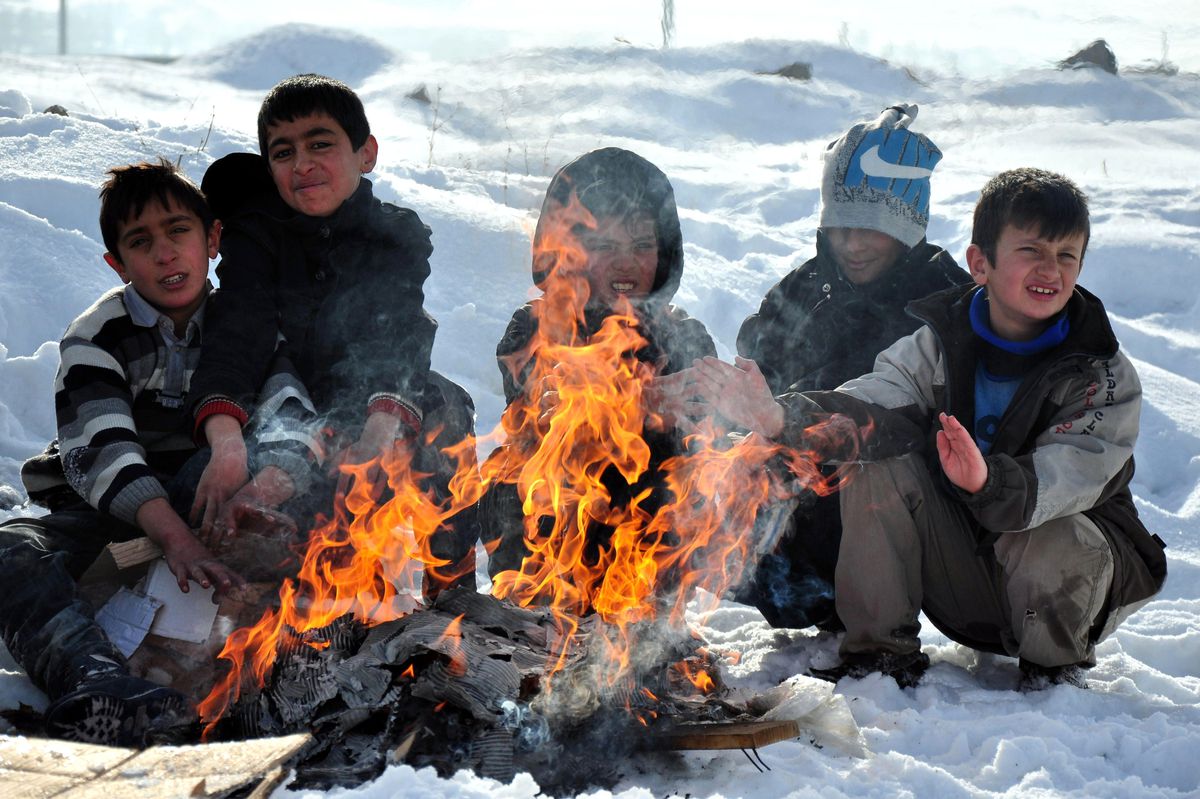 Erzurum\'da Çocukların Kar Eğlencesi