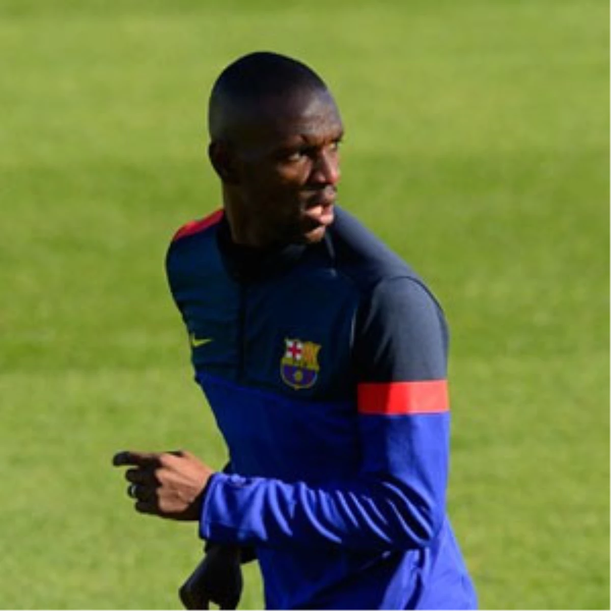 Futbol -Barcelonalı Abidal Antrenmanlara Başladı