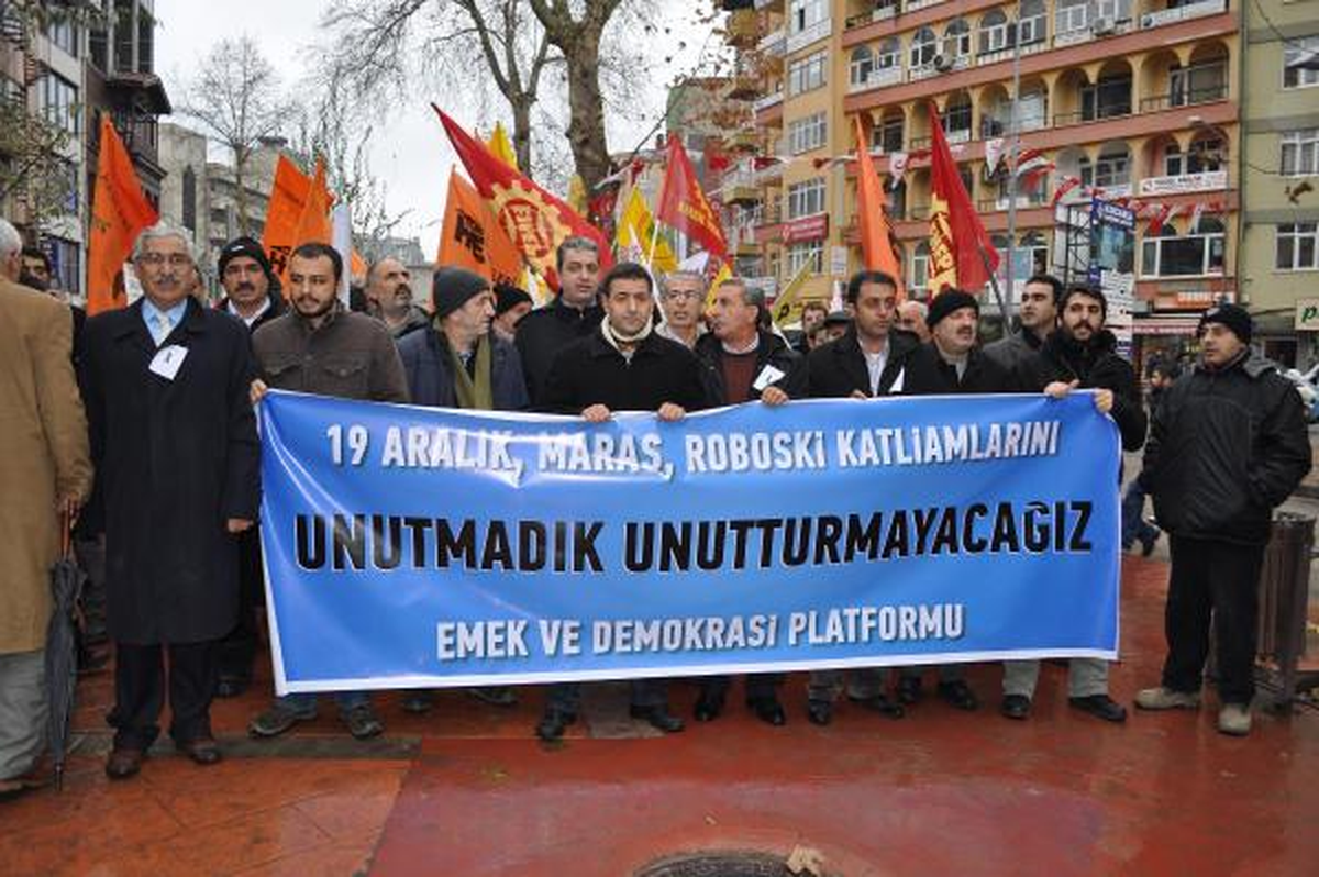 İzmit\'te Polis BDP\'lileri Yürütmedi