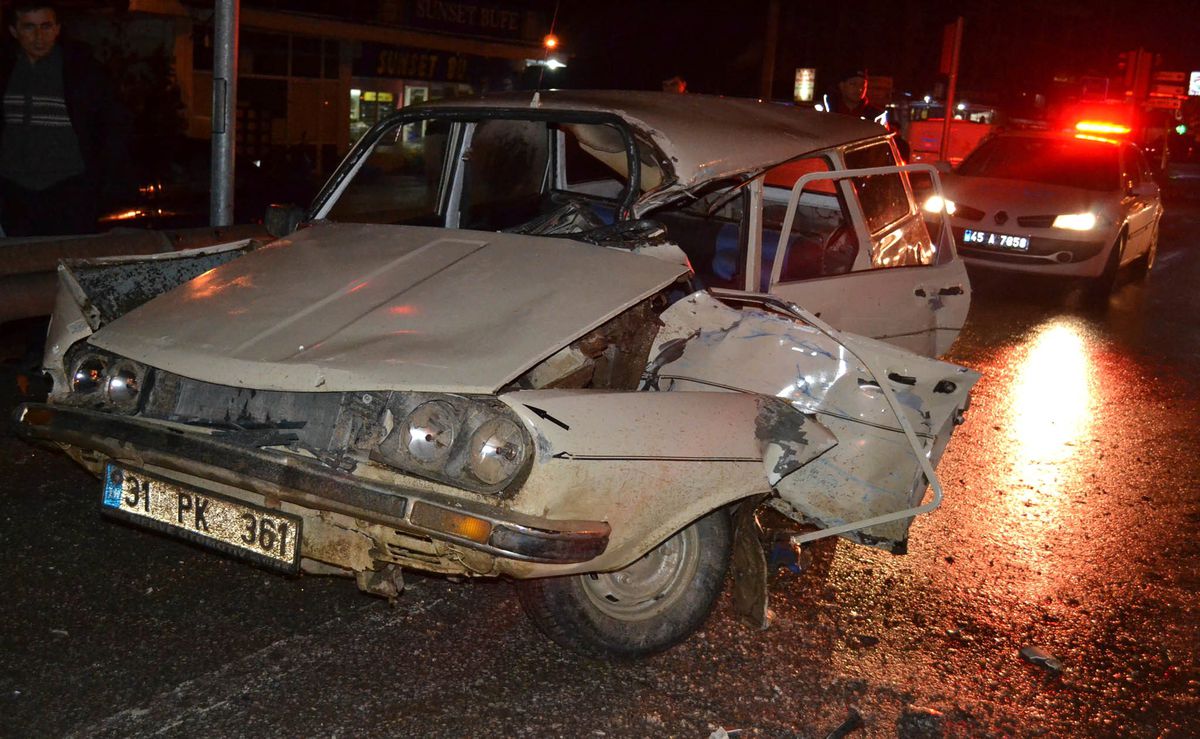 Kaza Yaptığı Aracı Bırakıp Kaçtı