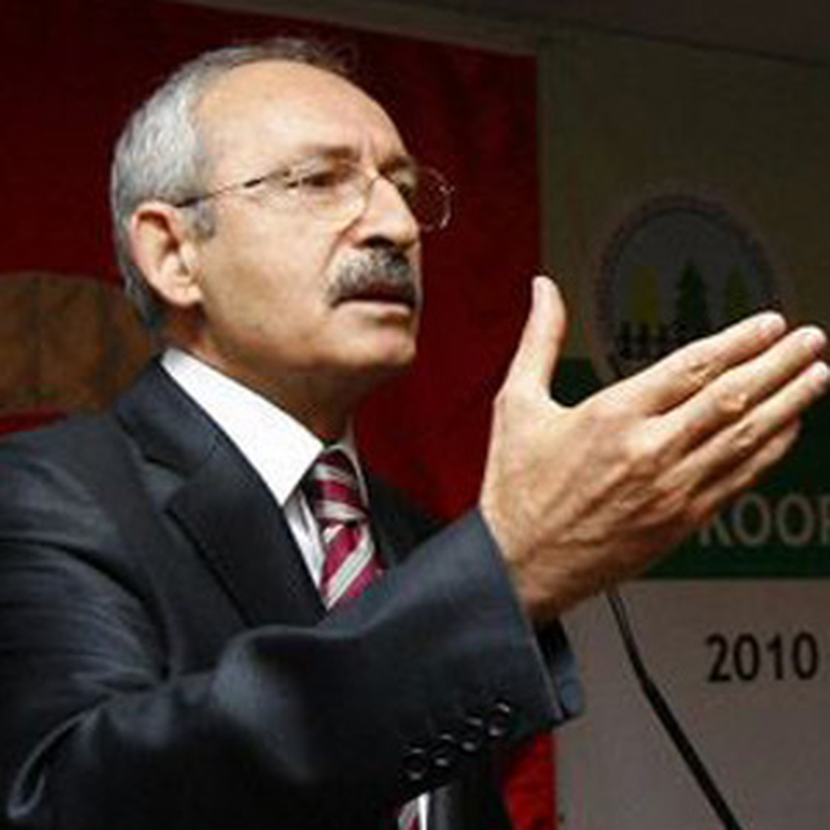 Kılıçdaroğlu Soner Yalçın\'ı Ziyaret Etti