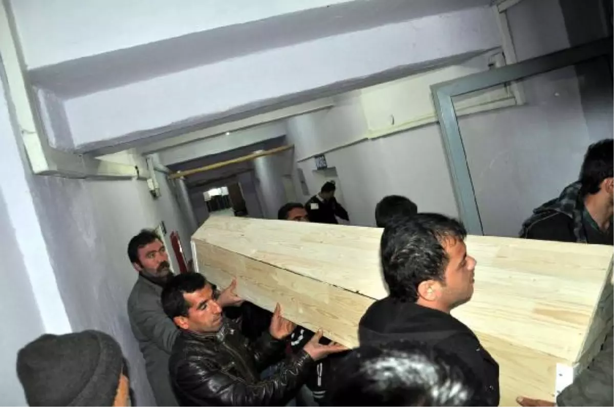 Liseli Kız, Baş Örtüsü ile İntihar Etti