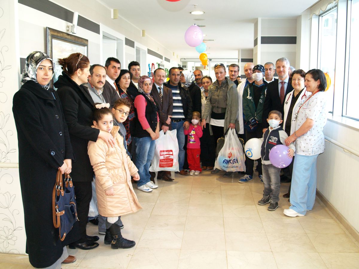 Lösemili Çocuklara Yeni Yıl Ziyareti