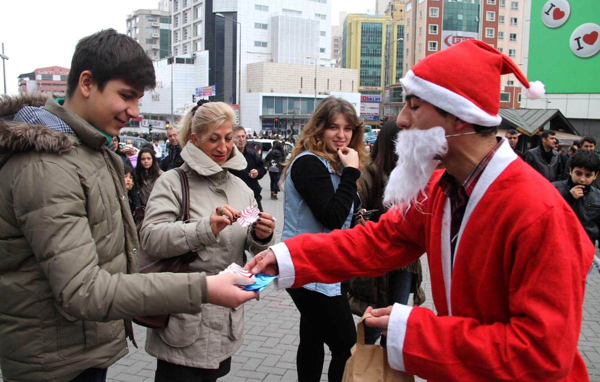 Noel Babadan Zam Protestosu