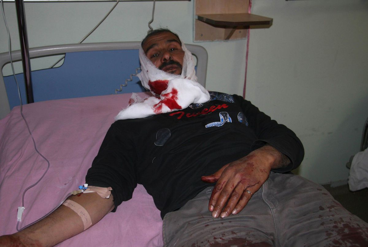 Suriye Uçakları Bombaladı, Yaralılar Kilis\'e Getiriliyor (2)