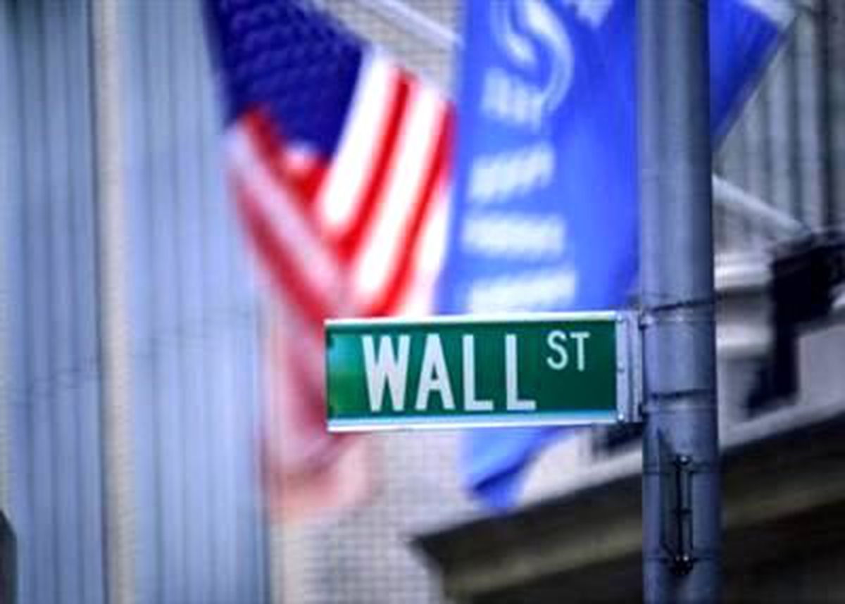 Wall Street \'Mali Uçurum\'un Dibinde
