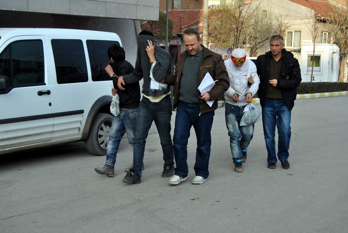 Akü Çaldığı İddia Edilen 5 Kişi Yakalandı