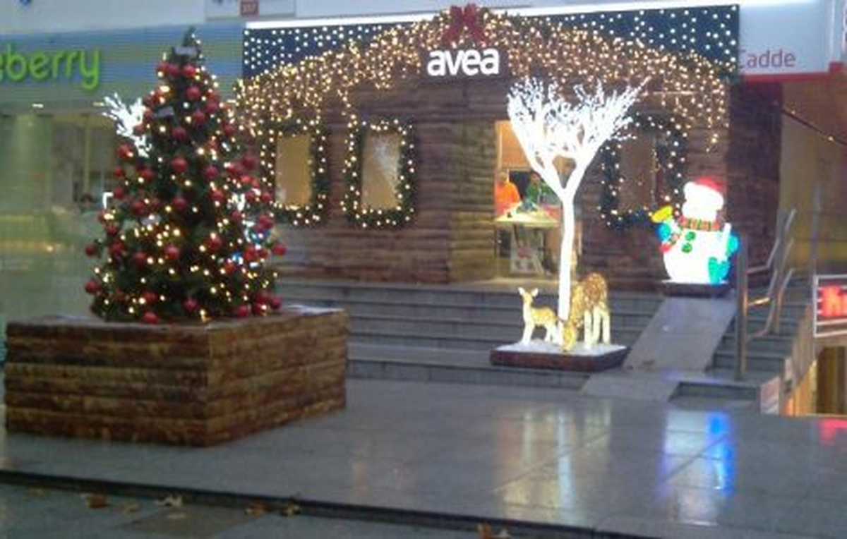Avea\'da Erken Yılbaşı Kutlaması