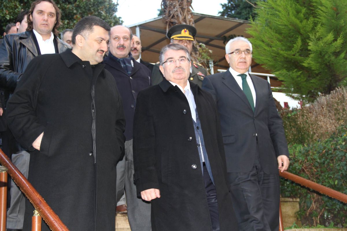 Bakan Şahin Rize\'den Ayrıldı