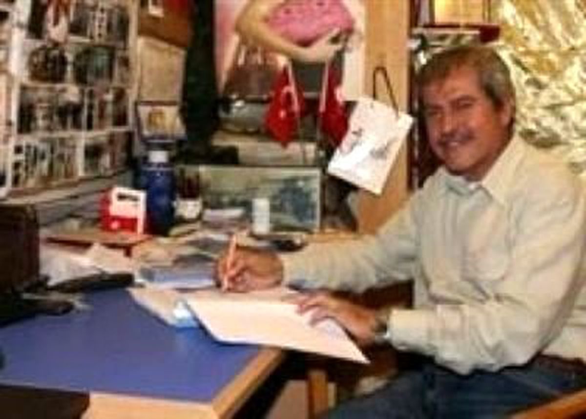 Çanta Kralı \'İflas\'ını Kitap Yapıyor