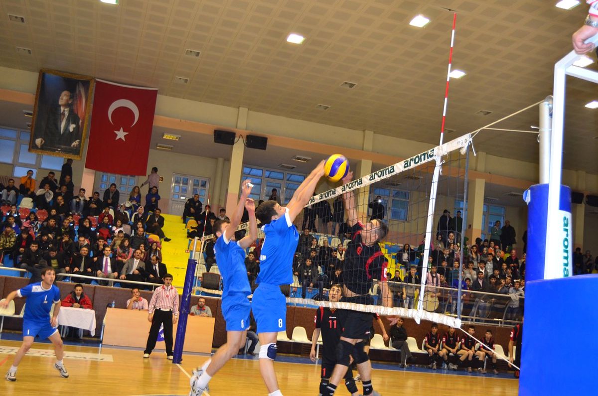 Filenin Şampiyonu Erkeklerde Spor Lisesi Bayanlarda 3 Temmuz Lisesi