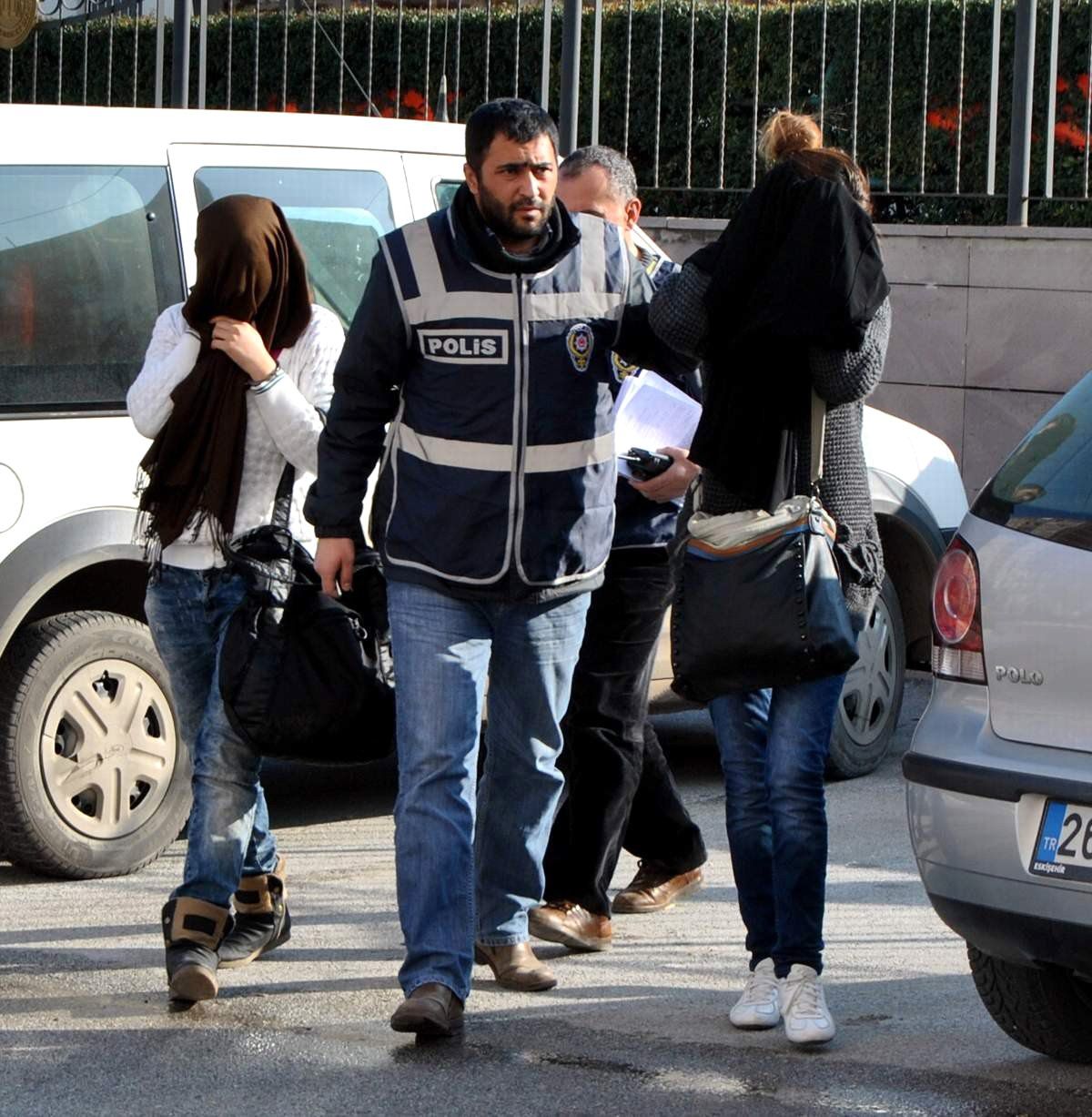Hırsızlık Şüphelileri Yakalandı