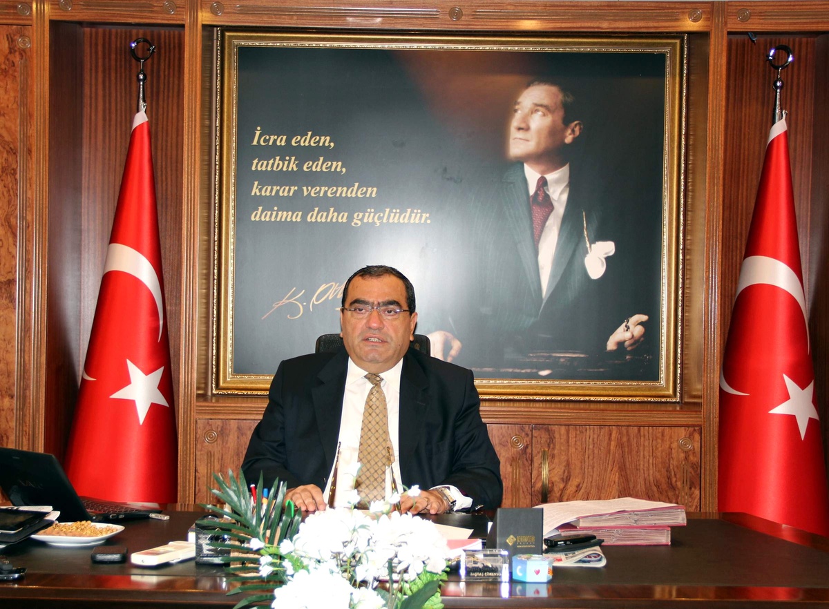 Kaymakam Mehmet Okur\'un Yeni Yıl Mesajı