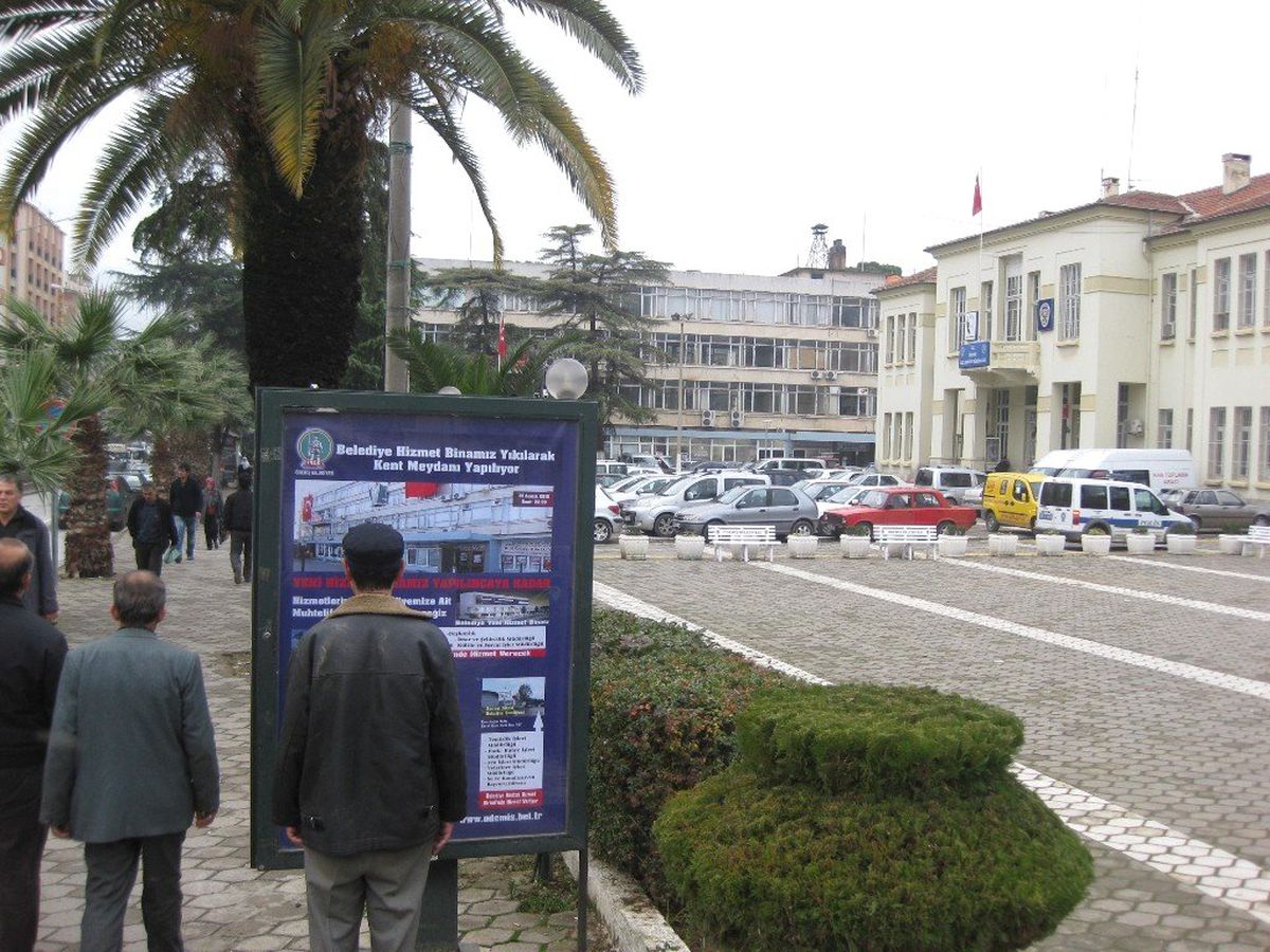 Ödemiş Belediye Binasına Sembolik Kazma Vurulacak