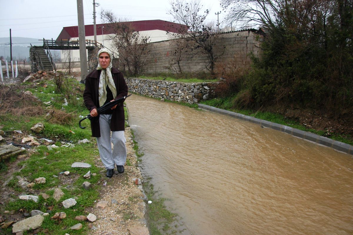 Öğrenciler Selde Mansur Kaldı