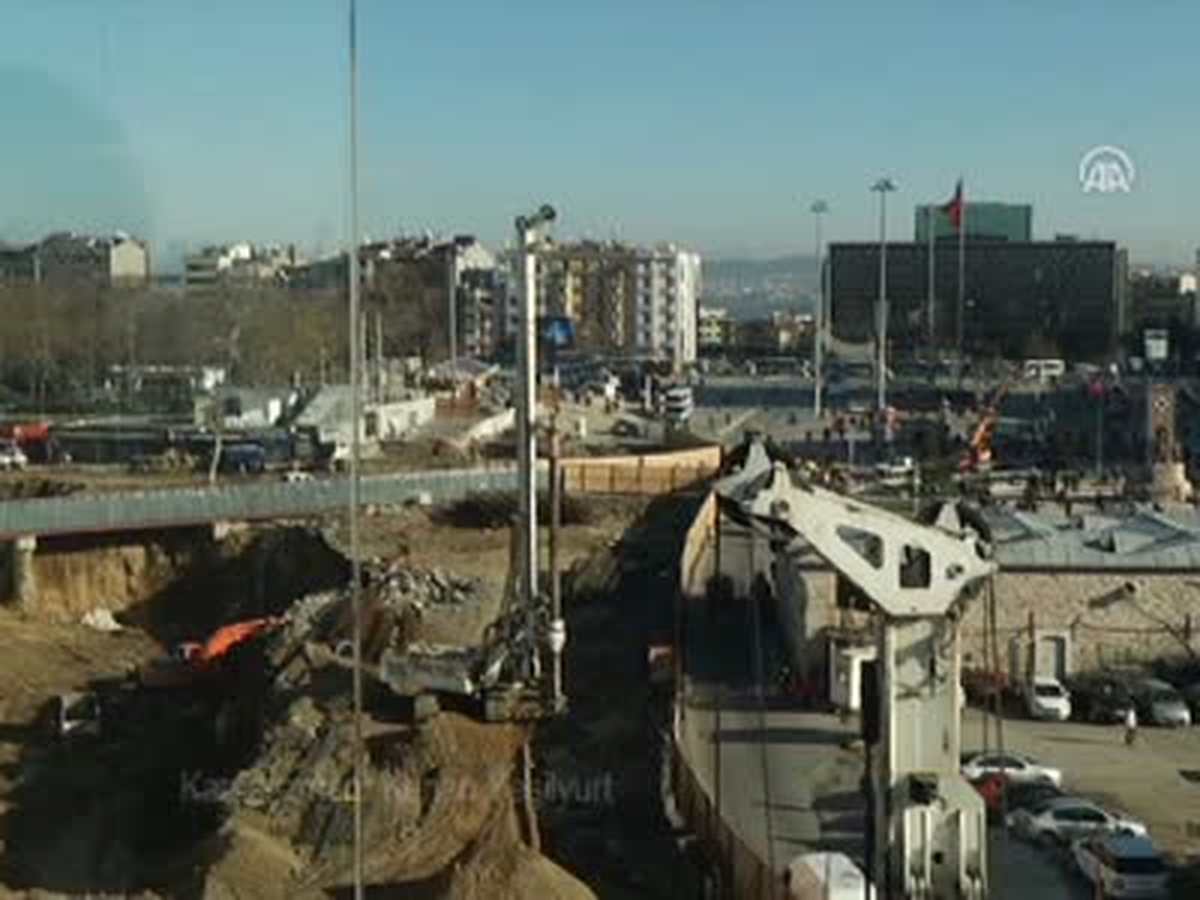Taksim\'de Kutlama, Esnafta ise Ciro Yok