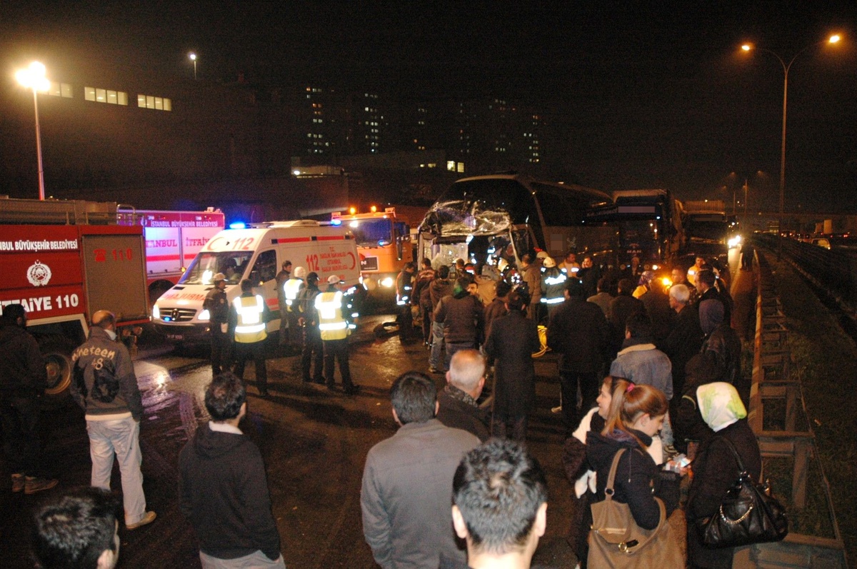 Tem Otoyolunda Trafik Kazası: 1 Yaralı