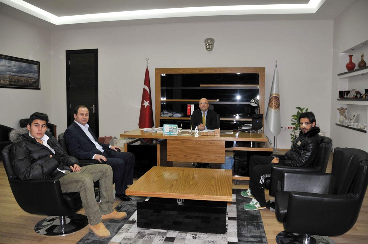 Afyonkarahisarlı Milli Futbolcu Potuk'tan Çoban'a Ziyaret