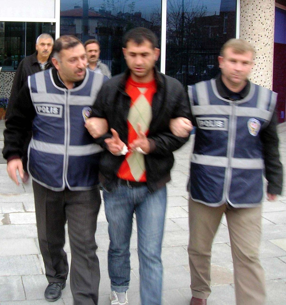 Balıkesir\'de 3 Hırsızlık Şüphelisi Yakalandı