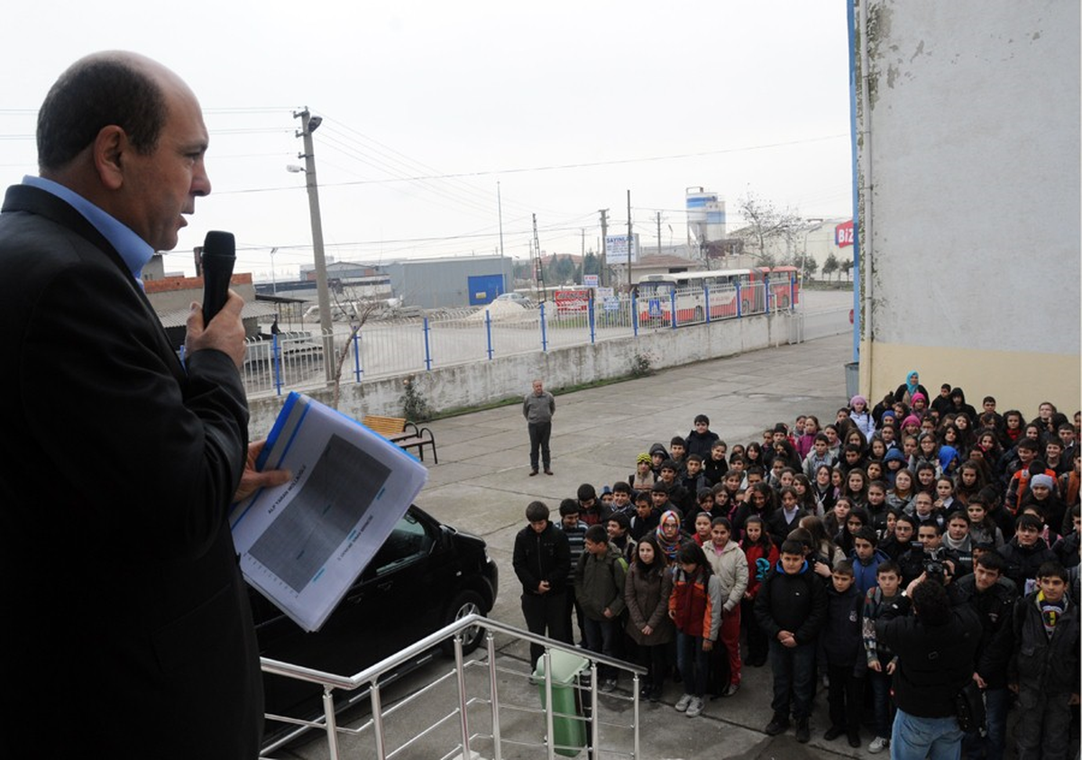 Başarılı Öğrenciye Başkan Ok\'tan Ödül