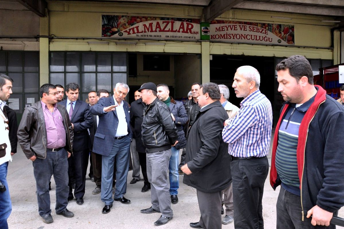 Başkan Günaydın Hal Esnafı ile Bir Araya Geldi