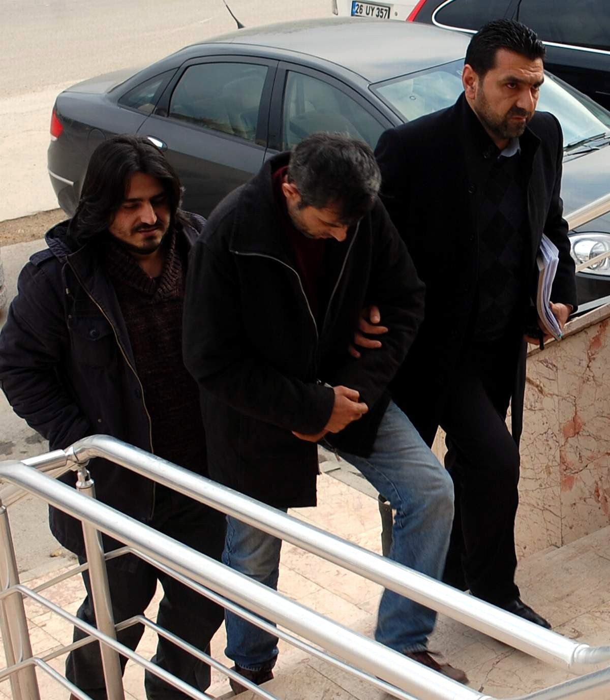 Çakmak Gazı Çekip Okulları Soydular