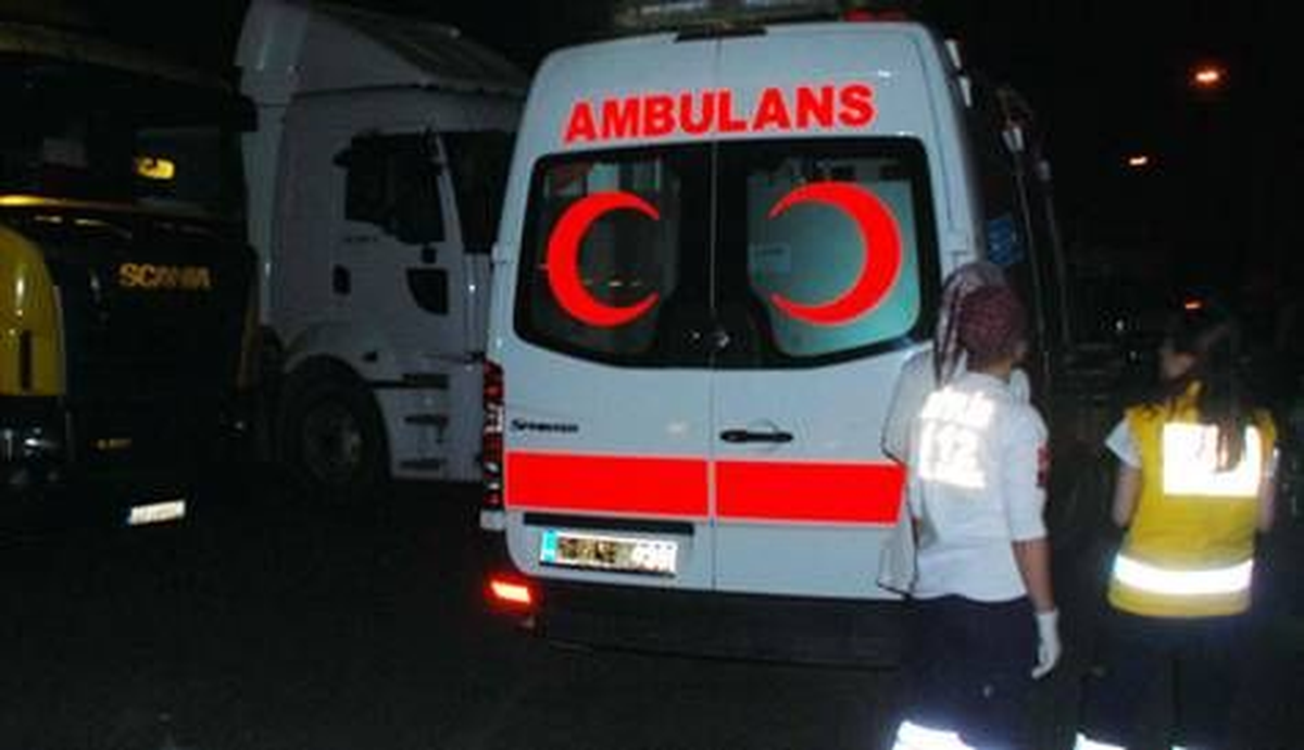 Çatıdan Düşen Polis Hayatını Kaybetti