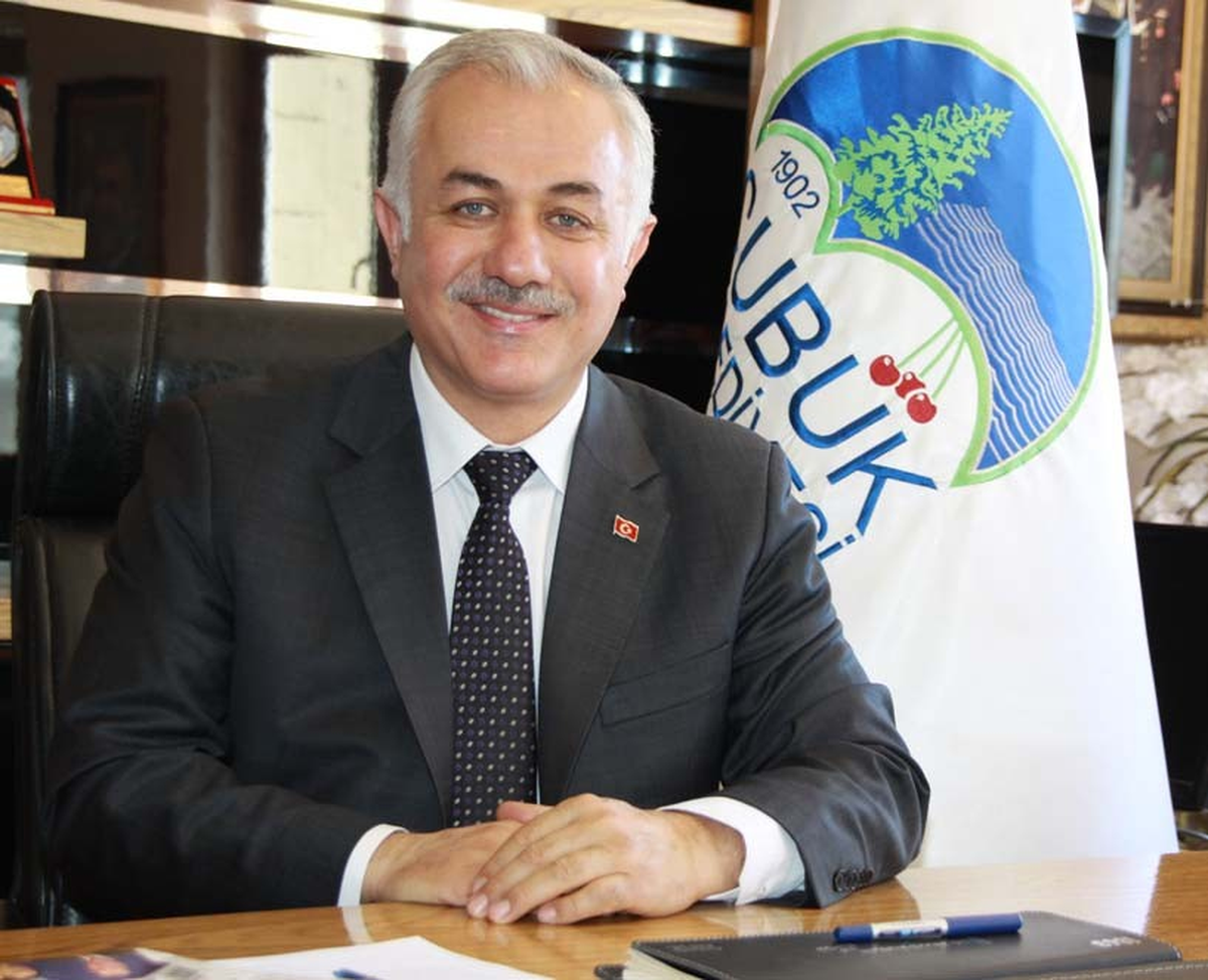 Çubuk Belediye Başkanı Lokman Özden\'in Yeni Yıl Mesajı