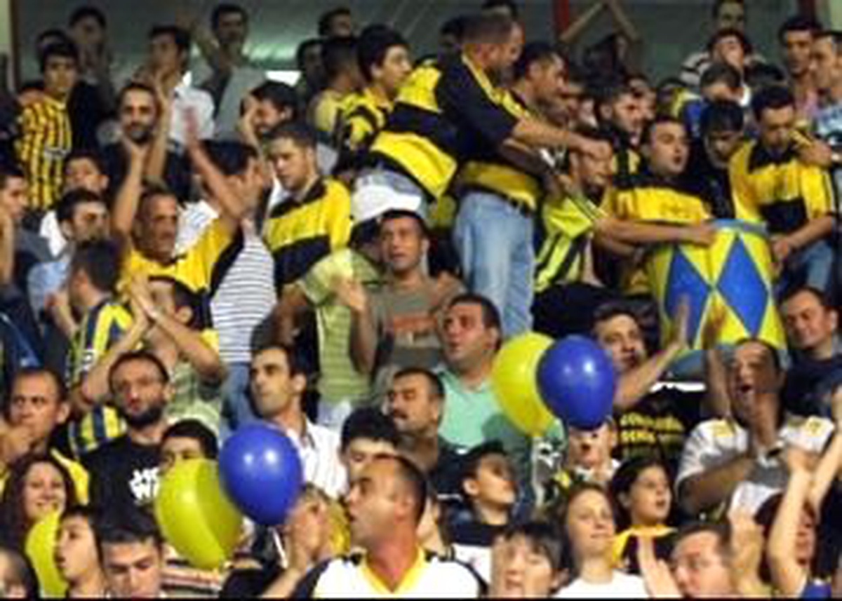 Fenerbahçe Taraftarları Ayaklandı!