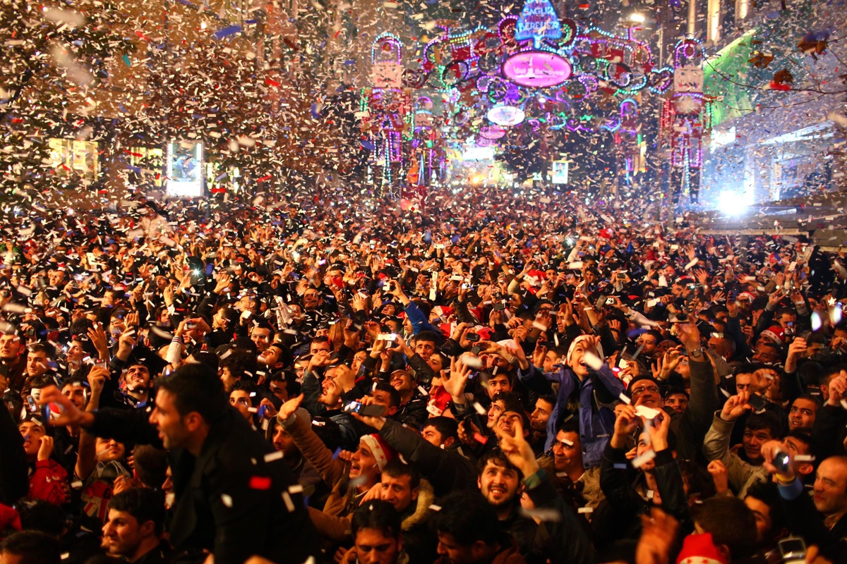 Libyalılar Taksim\'de Yeni Yılı Coşkuyla Kutladı