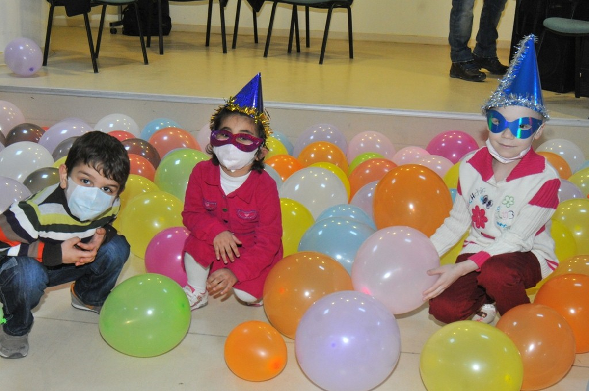 Lösemili Çocuklara Yılbaşı Eğlencesi