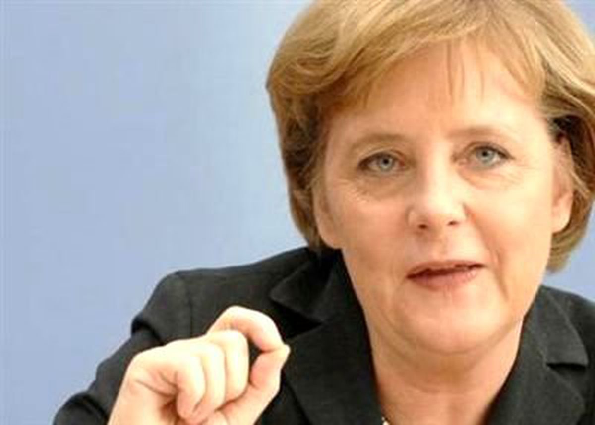 Merkel\'den Almanlara \'Zor Günler\' Uyarısı