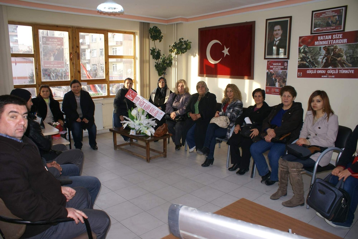 MHP\'li Kadınlardan Gazilere Anlamlı Ziyaret