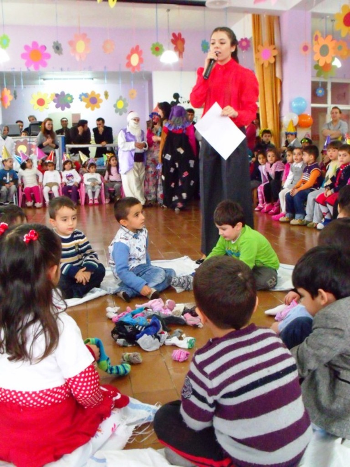 Miniklerden \'Yeni Yıl, Yeni Yaş\' Eğlencesi